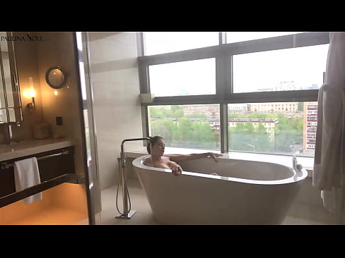 ❤️ Nena tremenda Masturbándose apaixonadamente a súa coña no baño ❤️ Vídeo de puta  en nós ❌❤